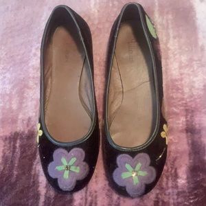 Brown velvet flats with embroidered flowers, size 40